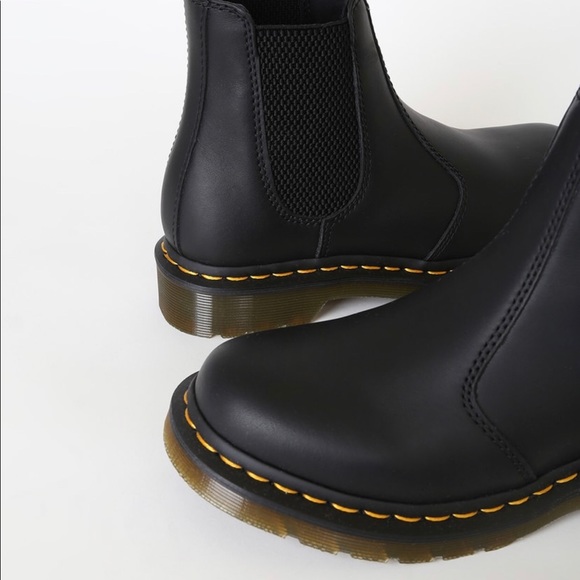 New Doc Martens 2976 Chelsea Nappa Leather Boots - Picture 8 of 16